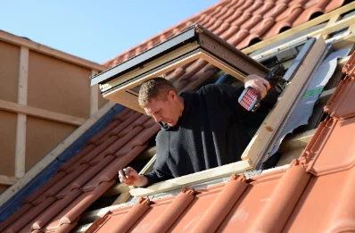 Pose de fenêtres de toit Velux à Igornay